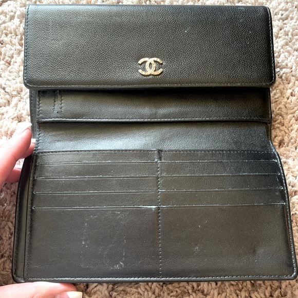 🎉HPx2🎉 CHANEL VINTAGE AUTHENTIC vintage trifold  wallet HP 10/20 & 12/24/21 - Picture 6 of 10